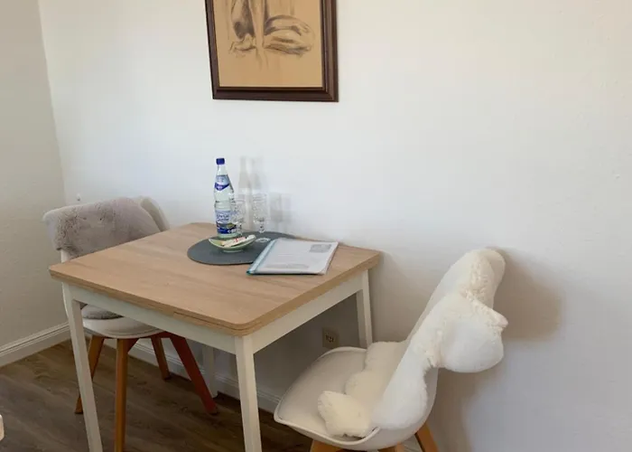 Kleines In Moenchengladbach-neuwerk 公寓 *